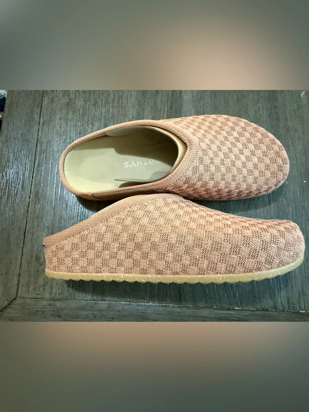 Rothy’s Women's Slip-On Mules in Peach Knit Checker Pattern - Picture 2 of 2